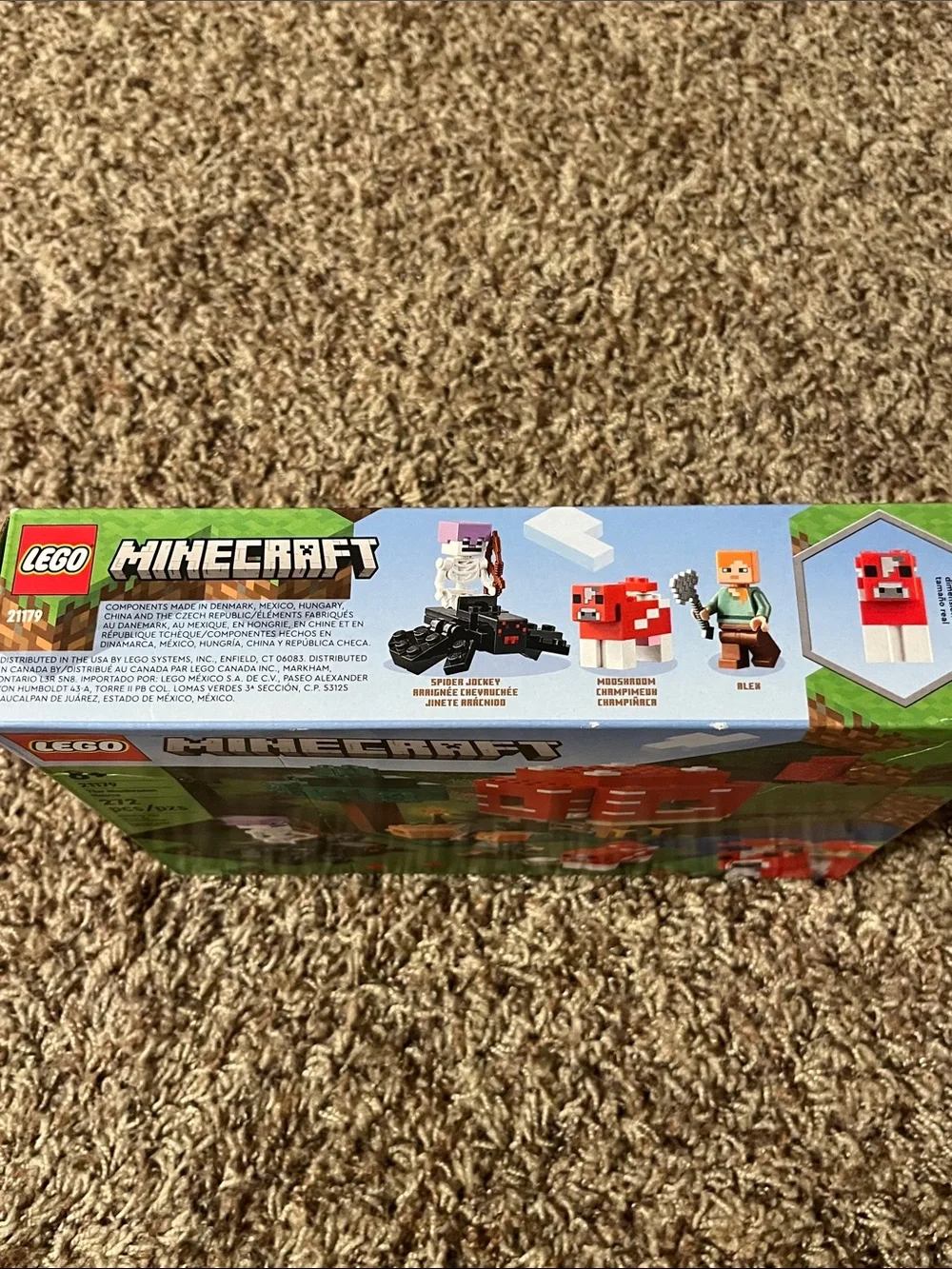 LEGO Minecraft The Mushroom House Set - Retired - Picture 6 of 13